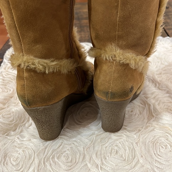 Ruffhewn fur trimmed wedge heeled boots size 6 - Picture 6 of 9